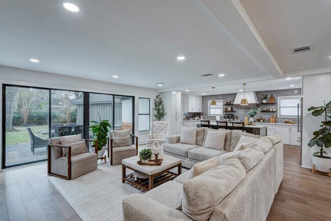 Building Photo - 10503 Metronome Dr