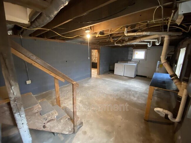 Building Photo - 11308 Gordon Rd