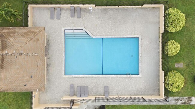 Building Photo - 6850 NW 173rd Dr