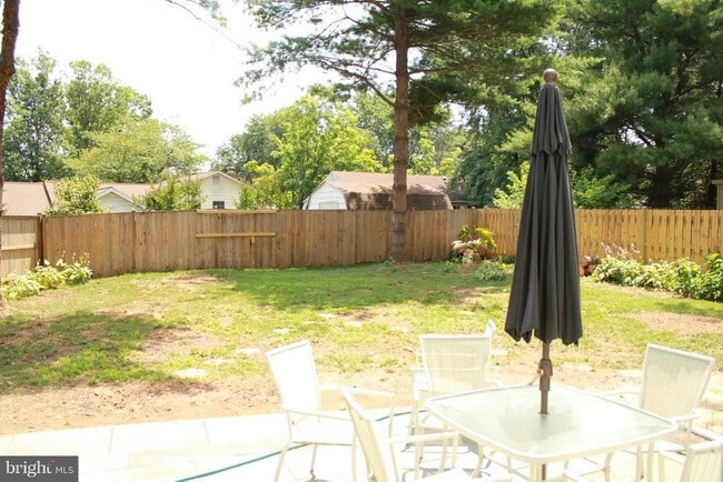 Building Photo - 18717 Flower Hill Way