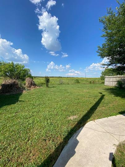 Building Photo - 99 Roots Rd