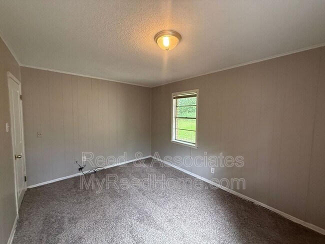 Building Photo - 4210 Kerwin Dr