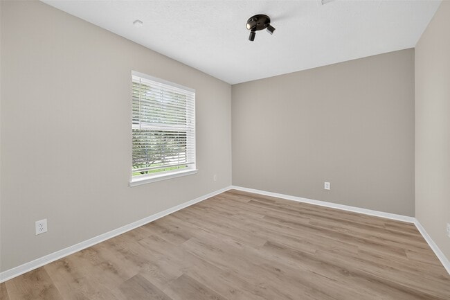 Building Photo - 13206 Barton Meadow Ln