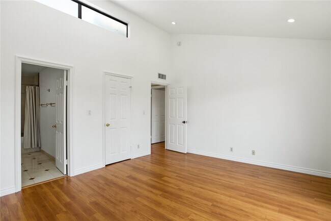 Building Photo - 5340 Wilkinson Ave