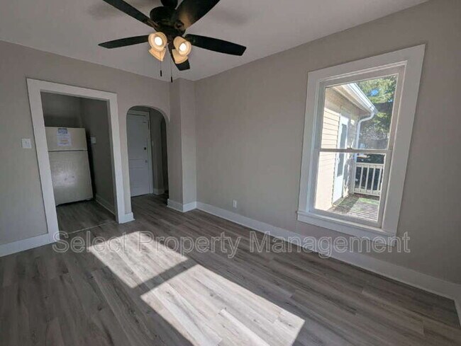 Building Photo - 1235 Huestis Ave