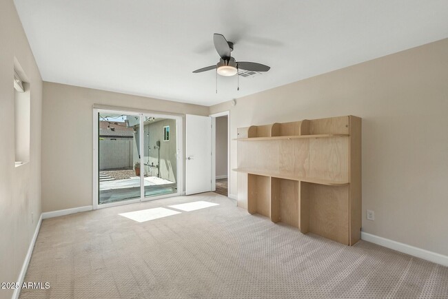 Building Photo - 5247 N 8th Pl