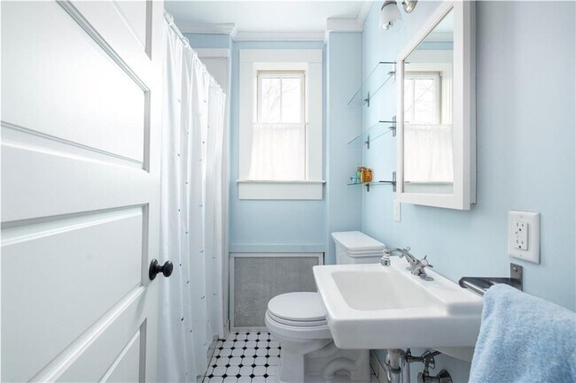 Building Photo - 59 Mt Hope Ave