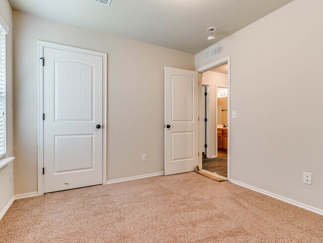 Building Photo - 3 Bed/2 Bath in Sonador of Montague Subdivision - Deer Creek Schools