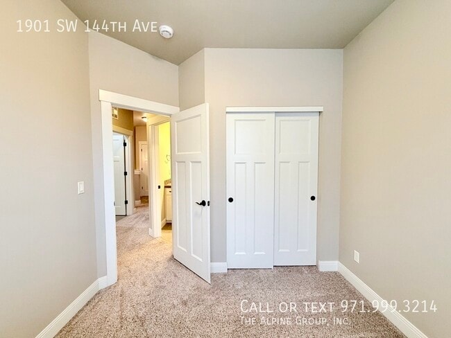 Building Photo - 1901 SW 144th Ave