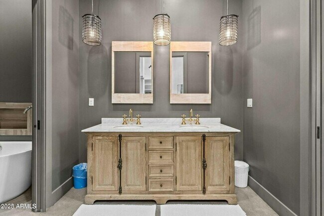 Building Photo - 7861 E Vía Marina