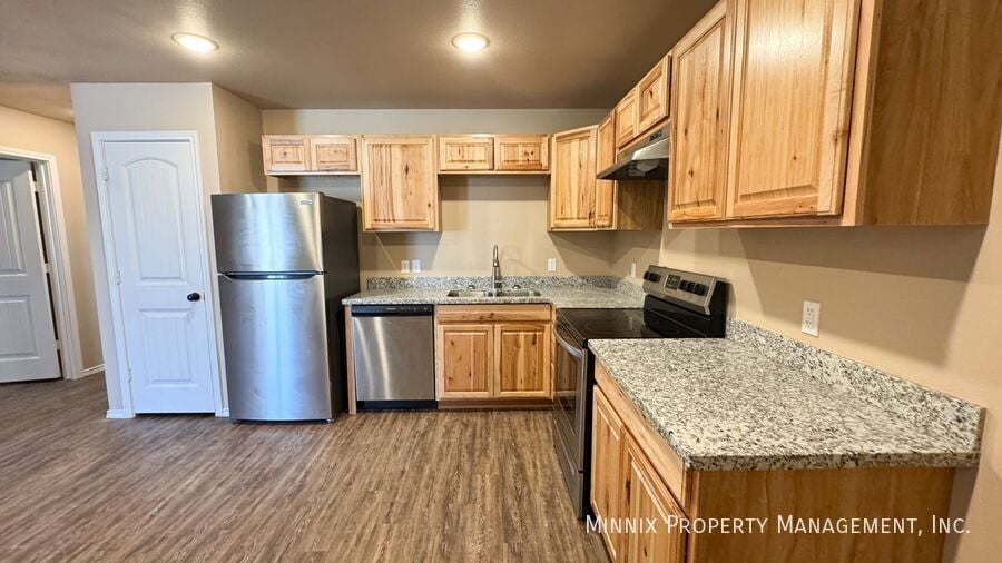 Building Photo - 2413 N Ave O