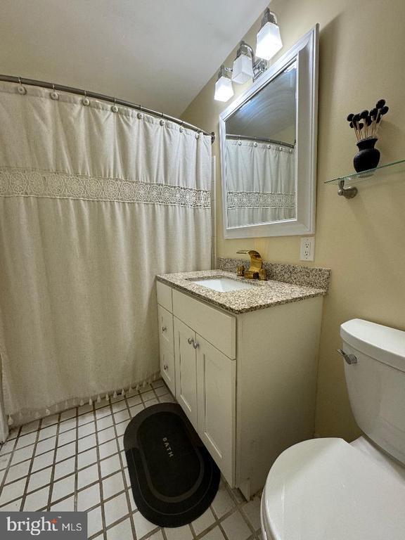 Building Photo - 18 E Countryside Dr