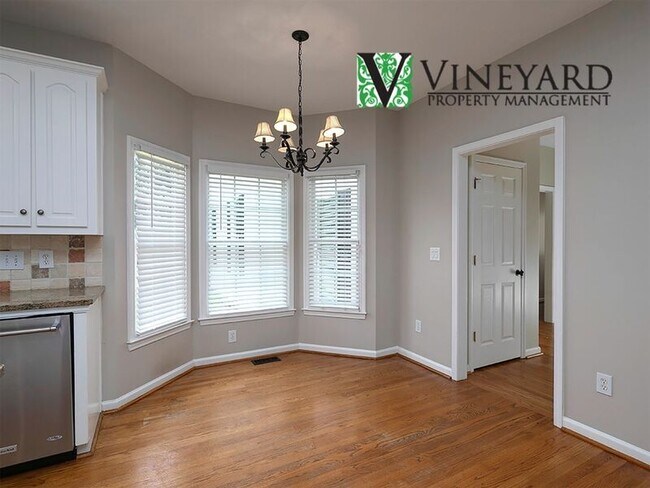 Building Photo - 255 Henson Way