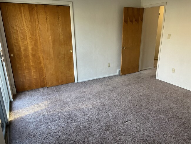 Building Photo - 1244-1250 Cliffside Street