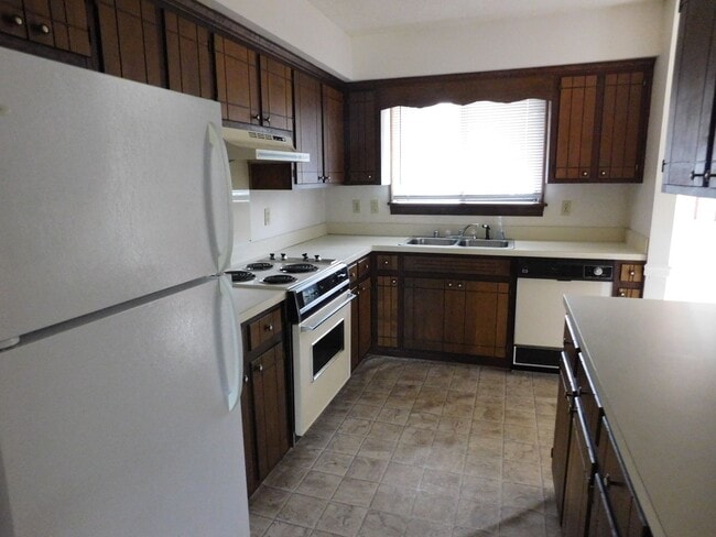 Building Photo - 1505 College Way