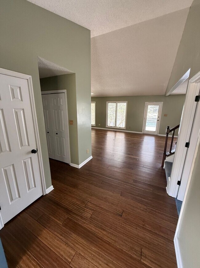 Building Photo - Carolina Lakes