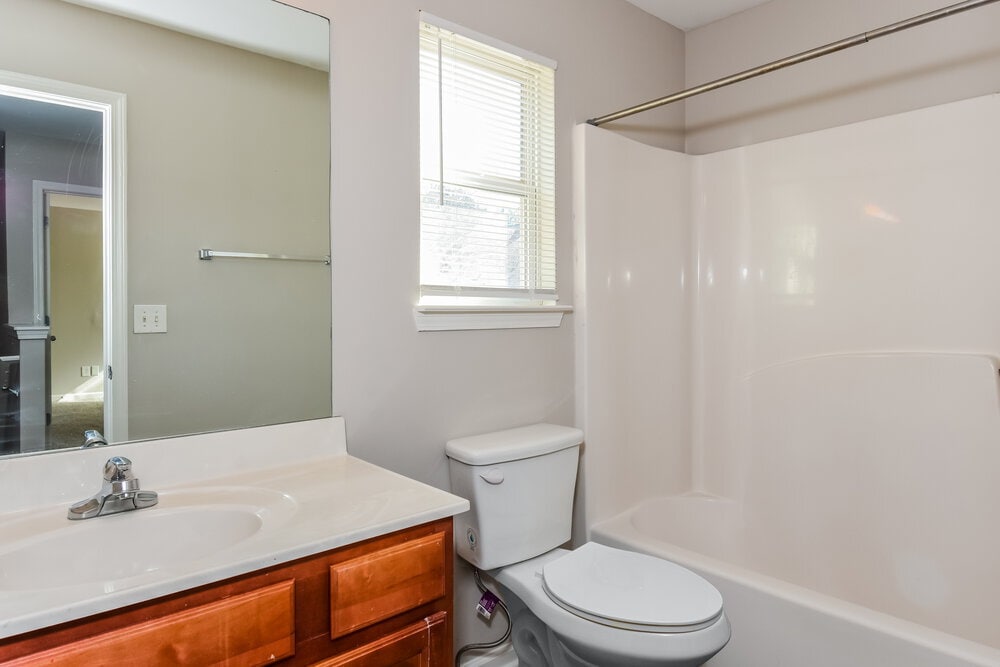 Building Photo - 250 Alamosa Path SW