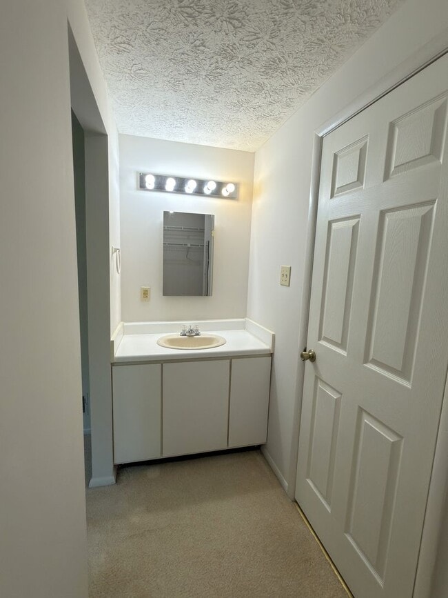 Building Photo - 5519 Inverness Woods Ct