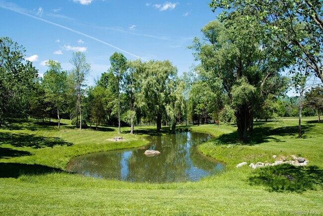 Building Photo - 209 Cricket Hill Rd