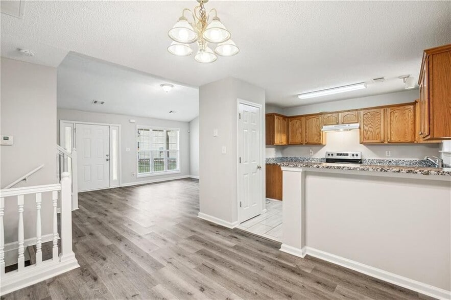 Building Photo - 5849 Amerson Ln