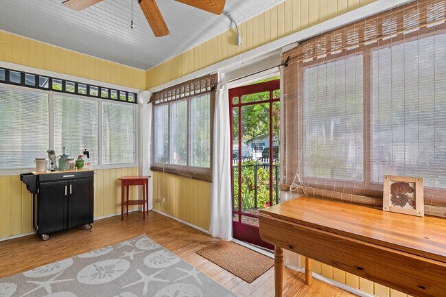 Building Photo - 621 SW 14th Terrace