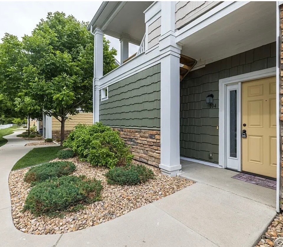 Building Photo - 4925 Hahns Peak Dr