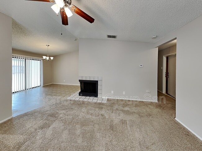 Building Photo - 9739 Hidden Brook