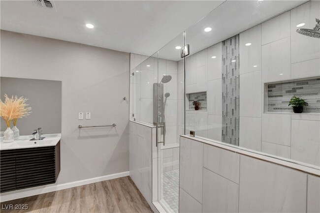 Building Photo - 612 Buttonwood Ln