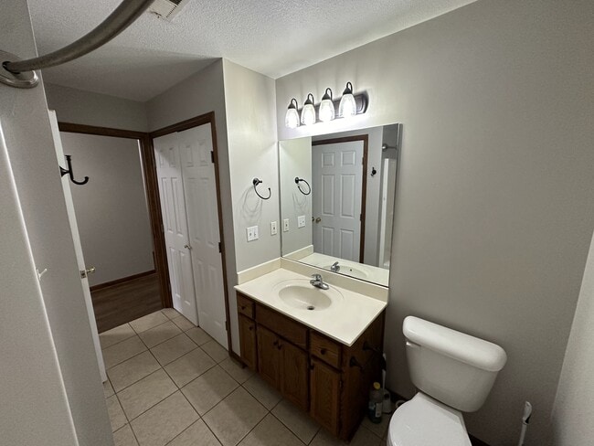 Building Photo - 413 Blake Anthony Dr