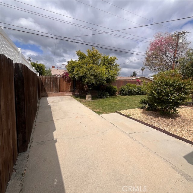 Building Photo - 6629 Melba Ave