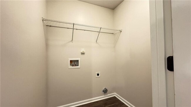 Building Photo - 4408 Black Hills Dr NW