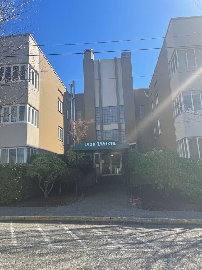 Building Photo - 1800 Taylor Ave N