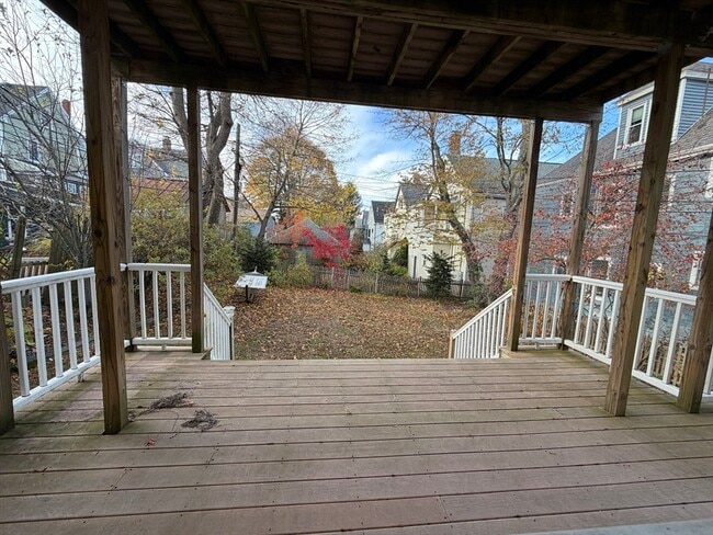 Building Photo - 42 Fairview St