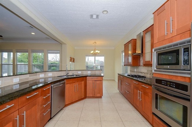 Primary Photo - 1493 Silverado Dr
