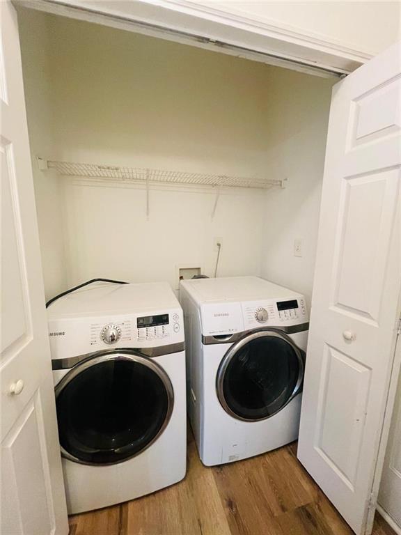 Building Photo - 3709 Hutchinson Trace Dr