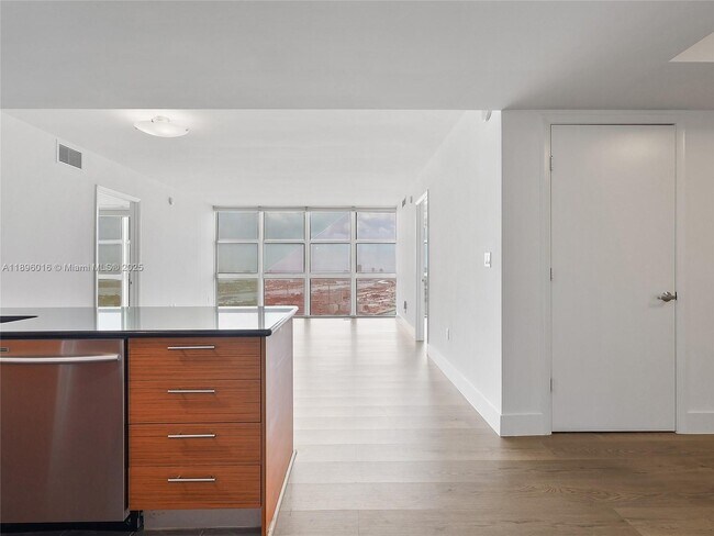 Building Photo - 50 Biscayne Blvd