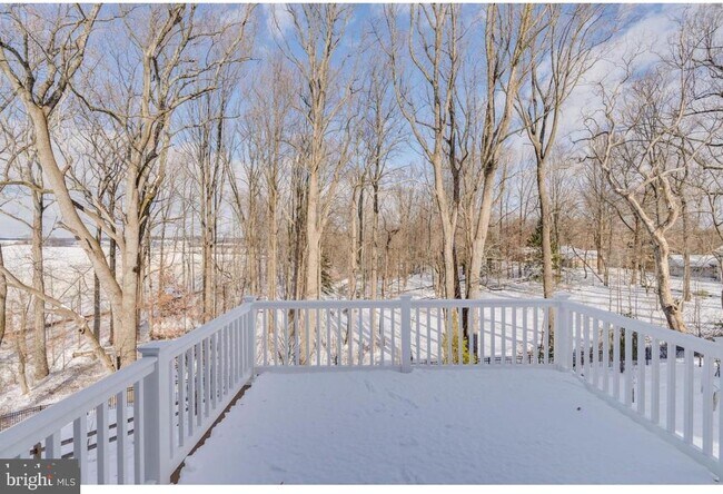 Building Photo - 10810 Meridian Hill Way