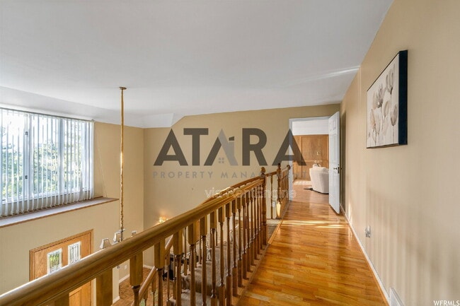 Building Photo - 1577 E Tomahawk Dr