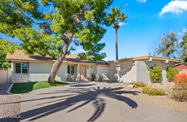 Building Photo - 7526 Via De Ln