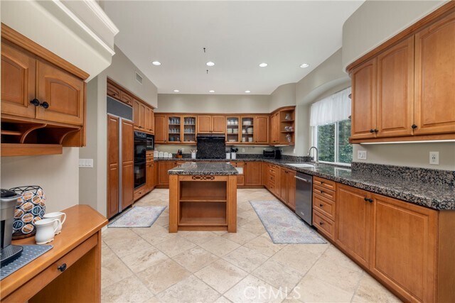 Building Photo - 10 Spring Grove
