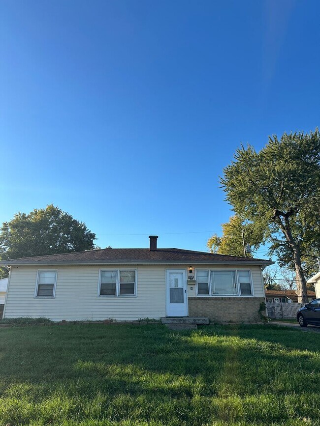 Primary Photo - Welcome to this charming 3-bedroom, 1-bath...