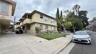 Building Photo - 919 N Orange Grove Ave