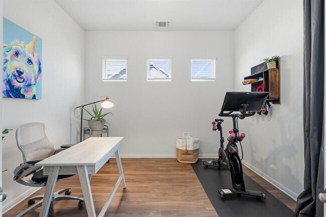 Building Photo - 8704 Apogee Blvd