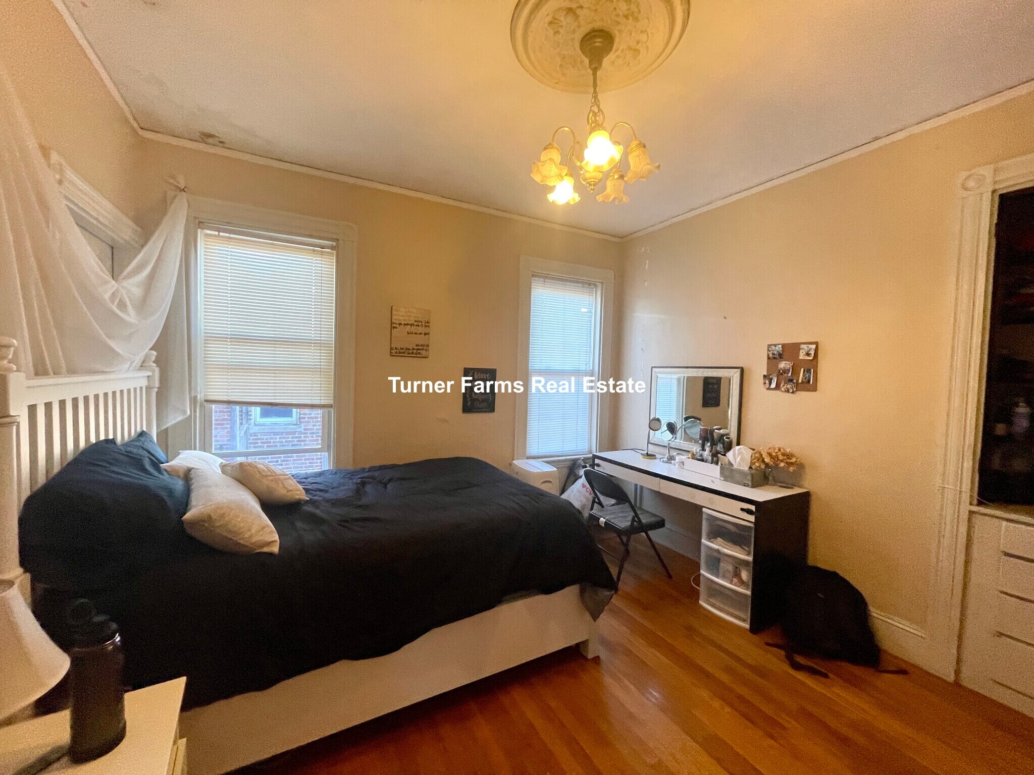 Building Photo - 803 Parker St