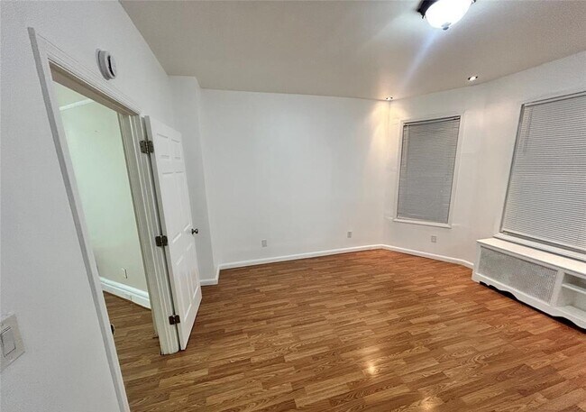 Building Photo - 37 Wilson Ave