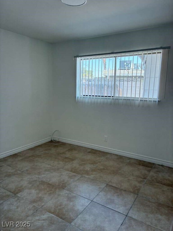 Building Photo - 6121 Granada Cir