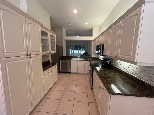 Building Photo - 1436 Carlow Cir