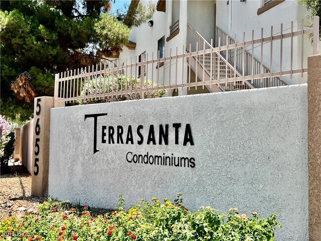 Building Photo - 5655 E Sahara Ave