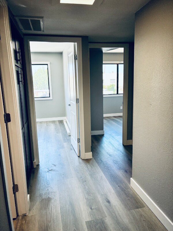 Building Photo - 7845 E Valley Vista Dr