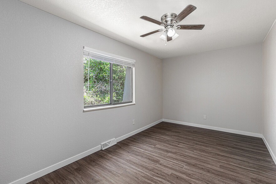 Building Photo - 2151 18th Avenue Ct